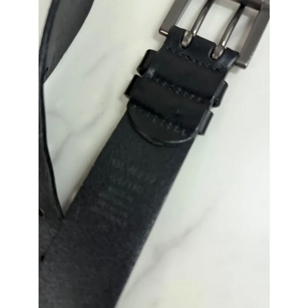 Levi’s Black Genuine Leather Belt Size 44 Gunmetal Buckle Classic Casual